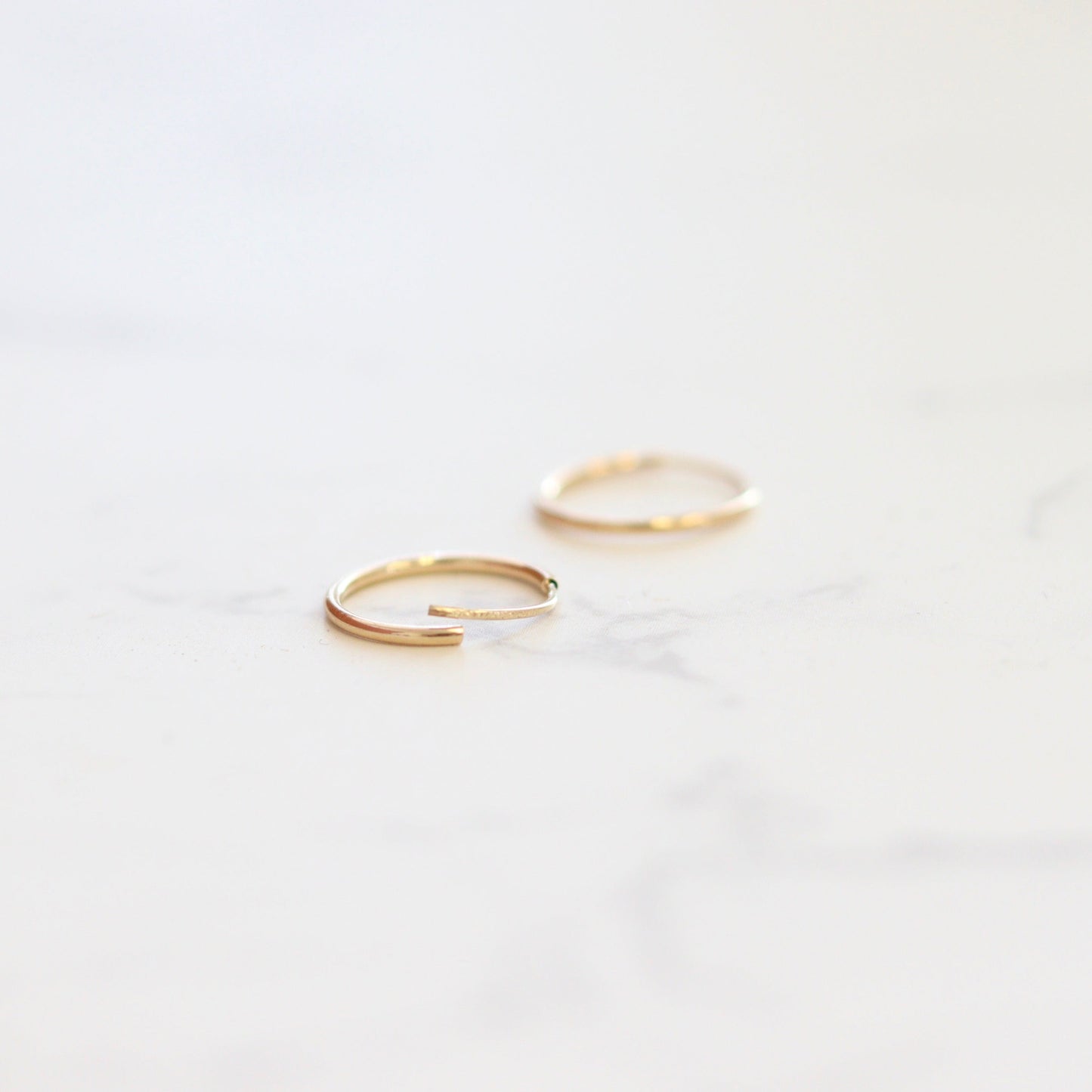 14k Gold Minimal Endless Hoop